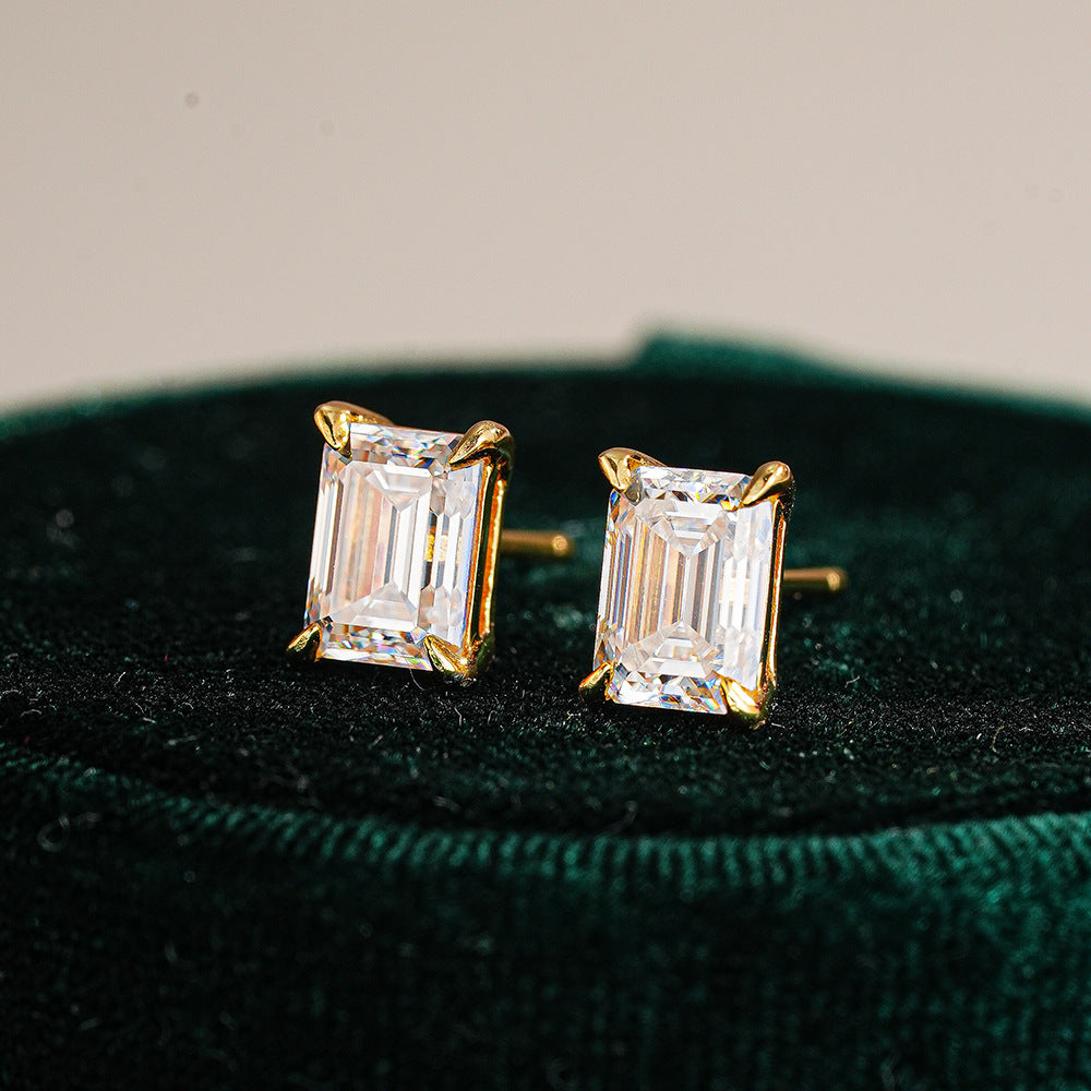 Emerald rectangular moissanite earring
