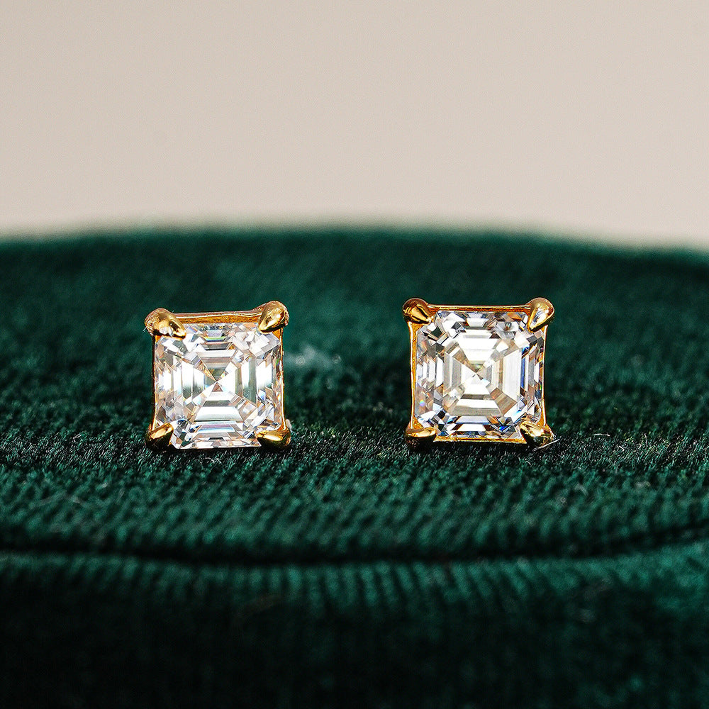 Four-pronged moissanite earrings