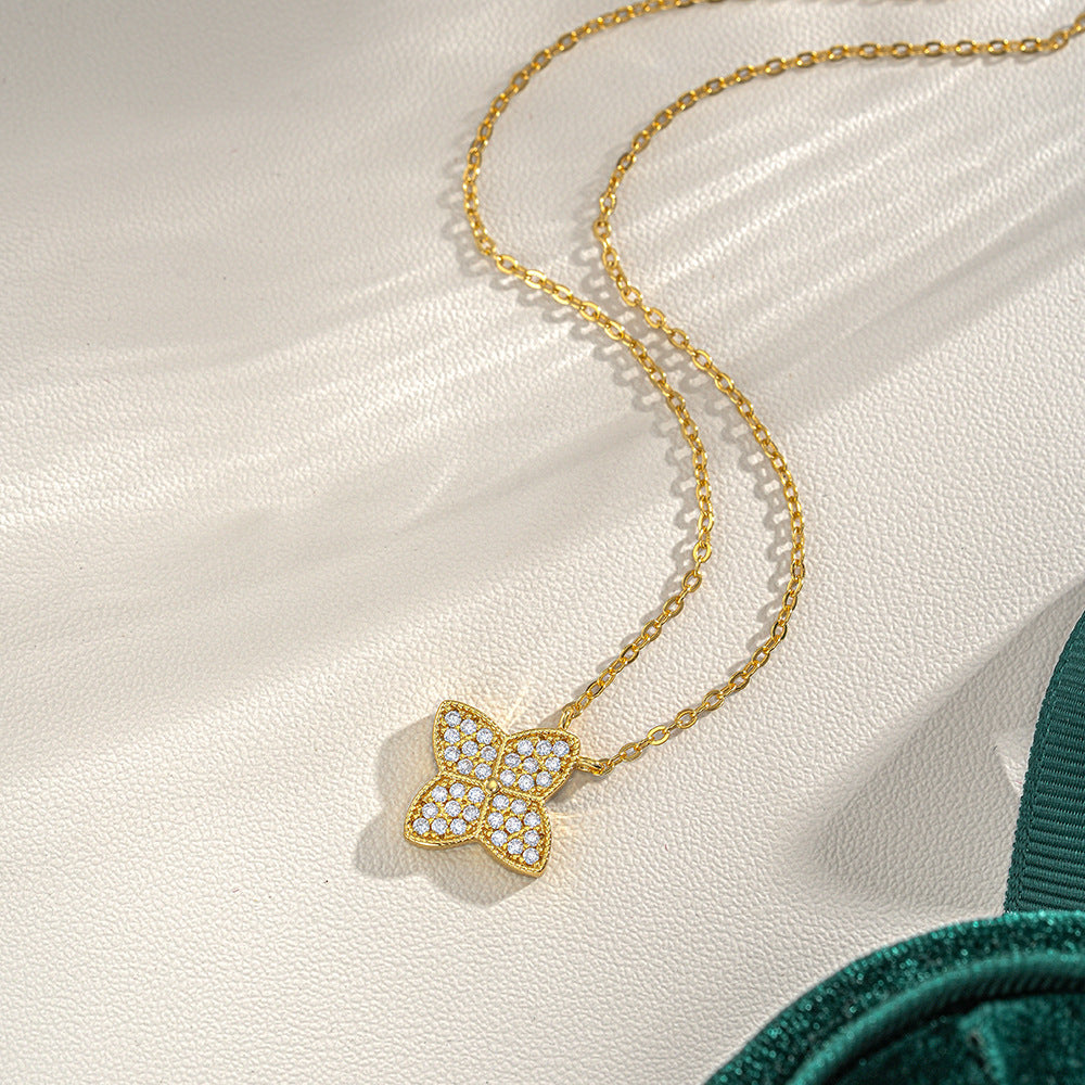 Four-pointed star moissanite chain