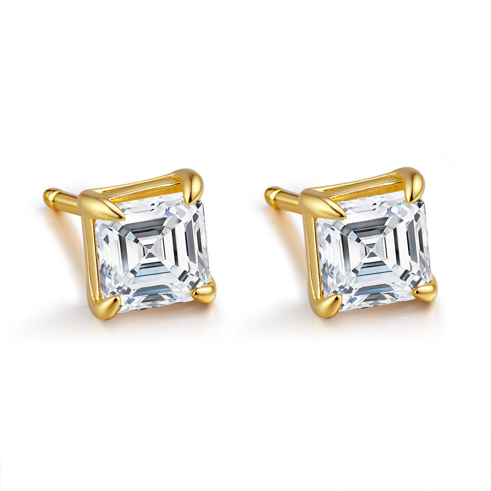 Four-pronged moissanite earrings