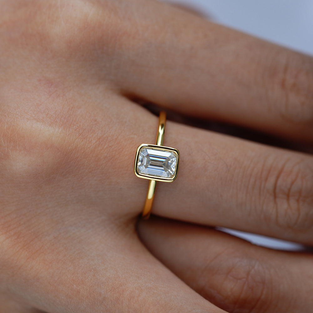 Classic 18k gold plated moissanite ring