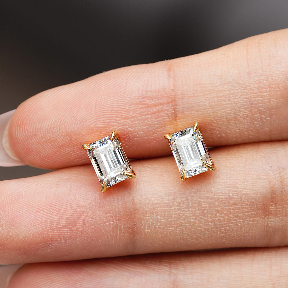Emerald rectangular moissanite earring