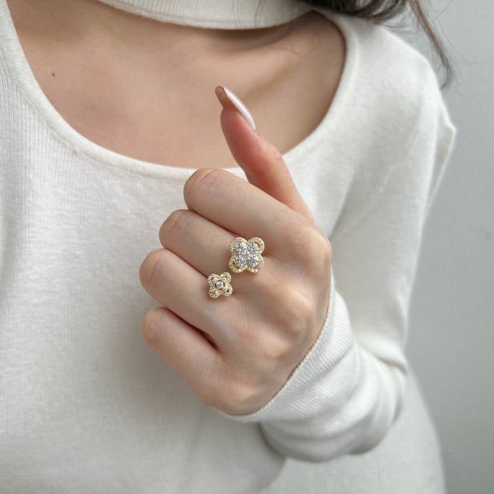 Asymmetrical four-leaf clover ring - Hastella.J