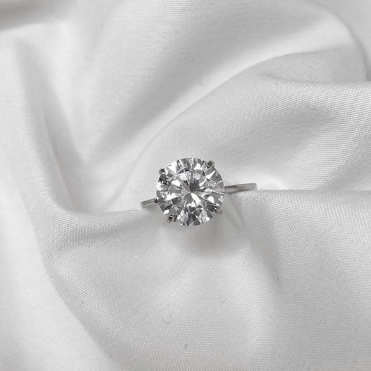 Classic Simple Engagement Ring - Hastella.J