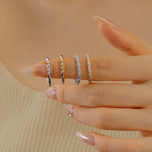 Sparkling twist design ring - Hastella.J