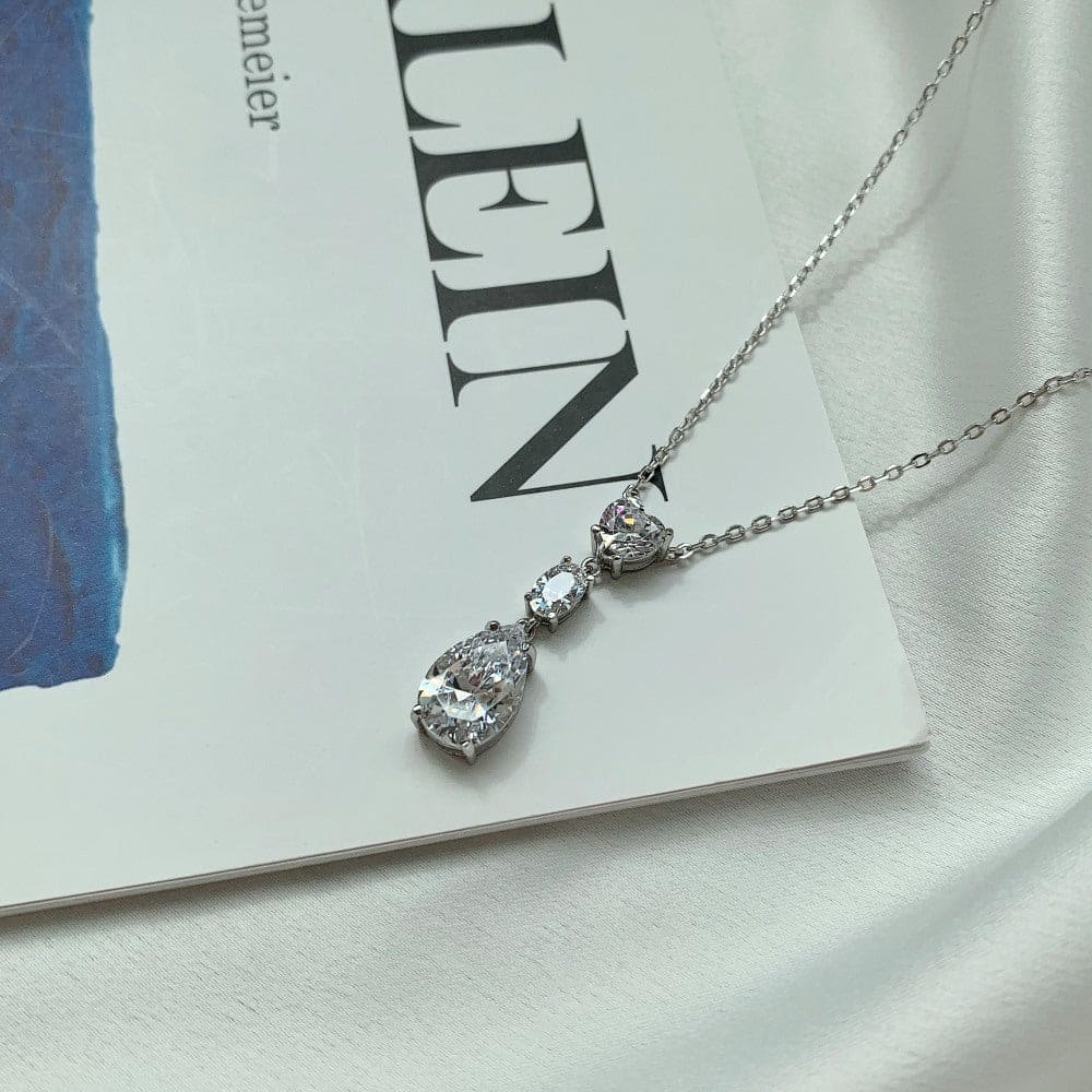 Diamond drop pendant clavicle necklace - Hastella.J