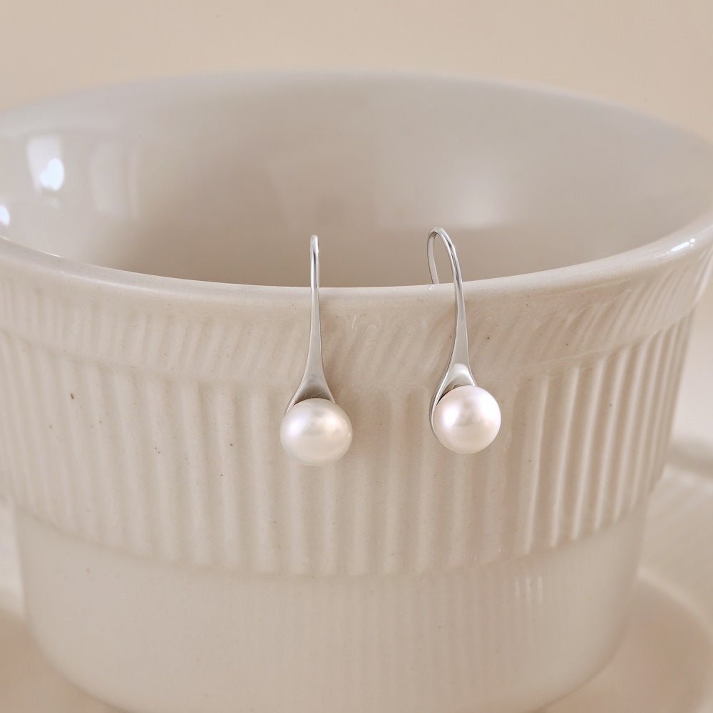 Elegant Temperament Natural Freshwater Pearl Earrings - Hastella.J