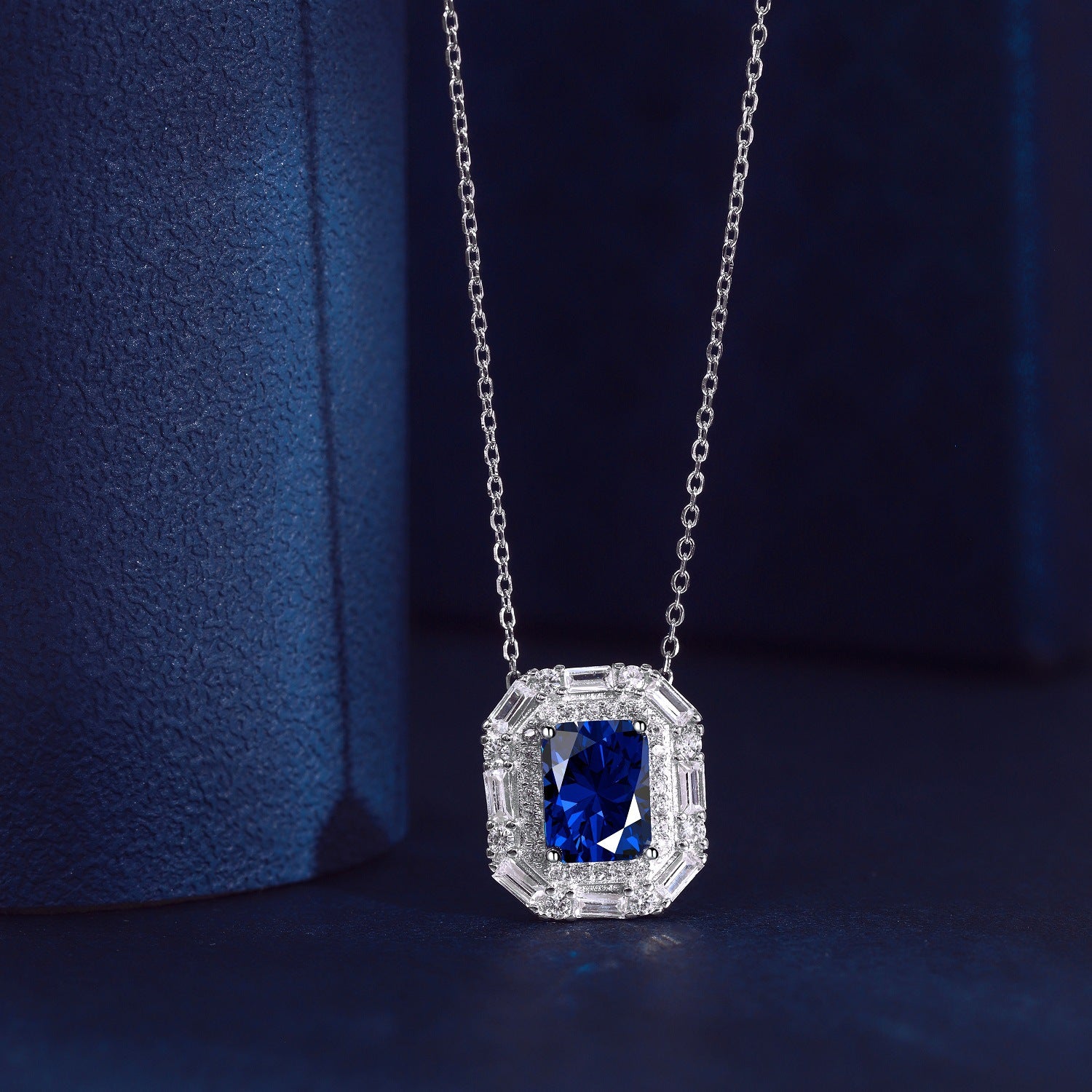 Light luxury square zircon pendant clavicle necklace - Hastella.J