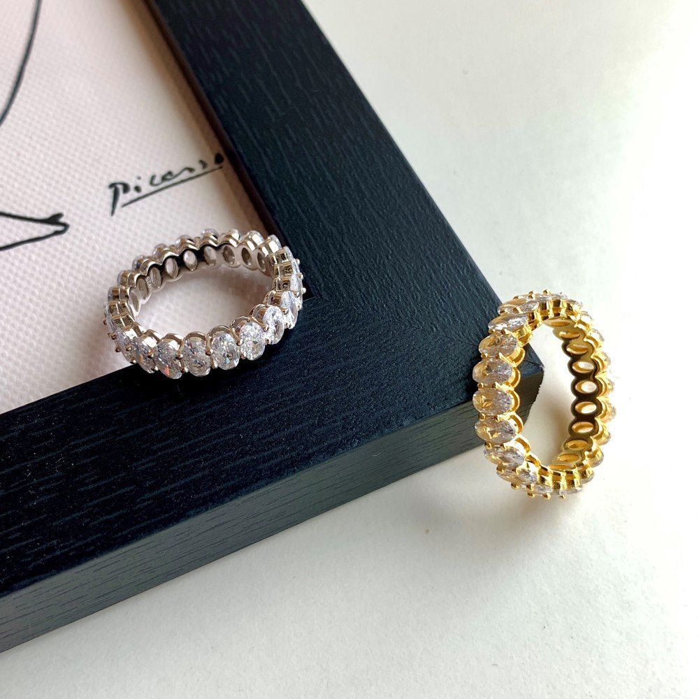 Oval egg-shaped rings - Hastella.J