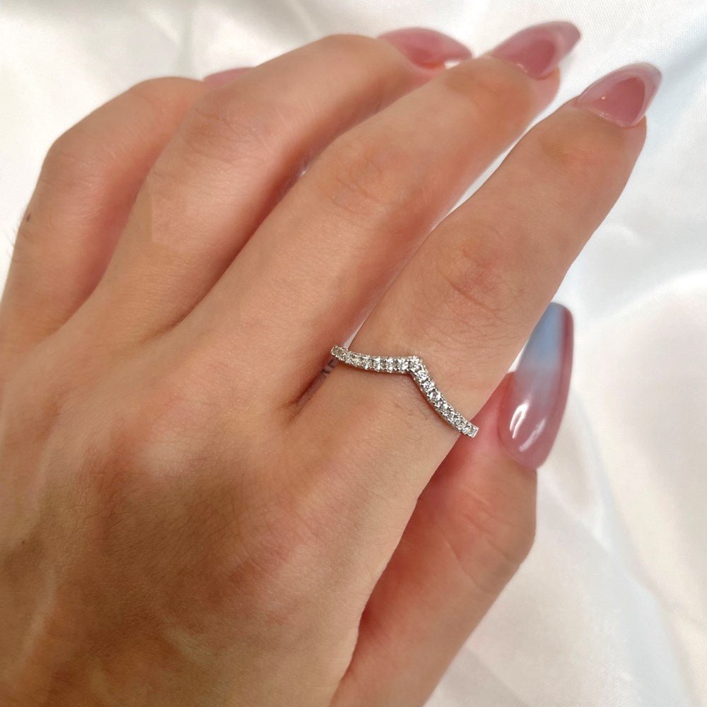 Simple v-row ring - Hastella.J