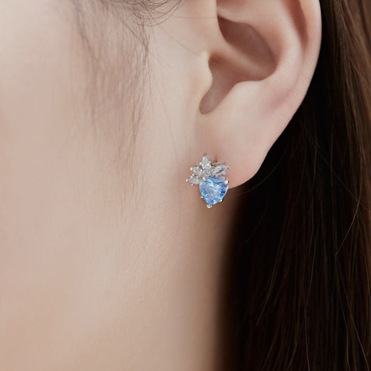 Snowflake shape inlaid with heart-shaped earrings - Hastella.J