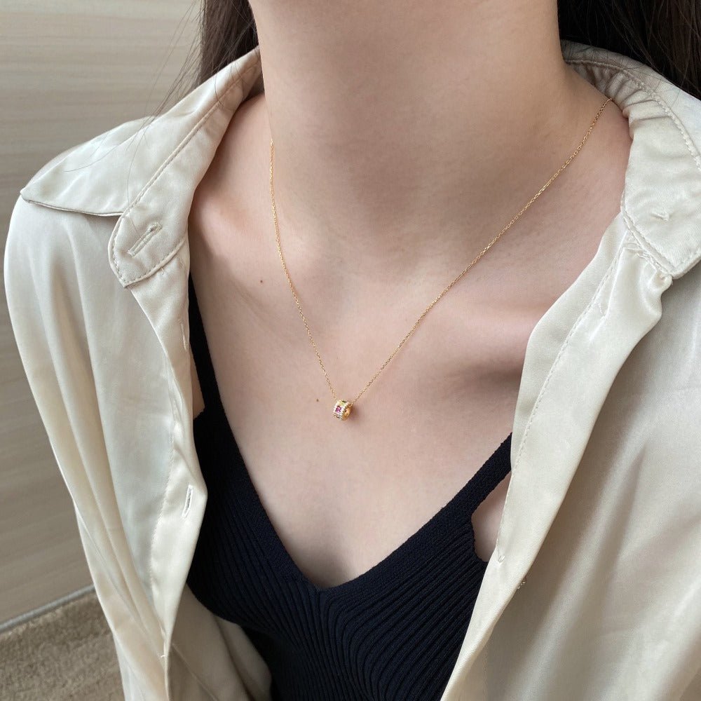 Collarbone necklace