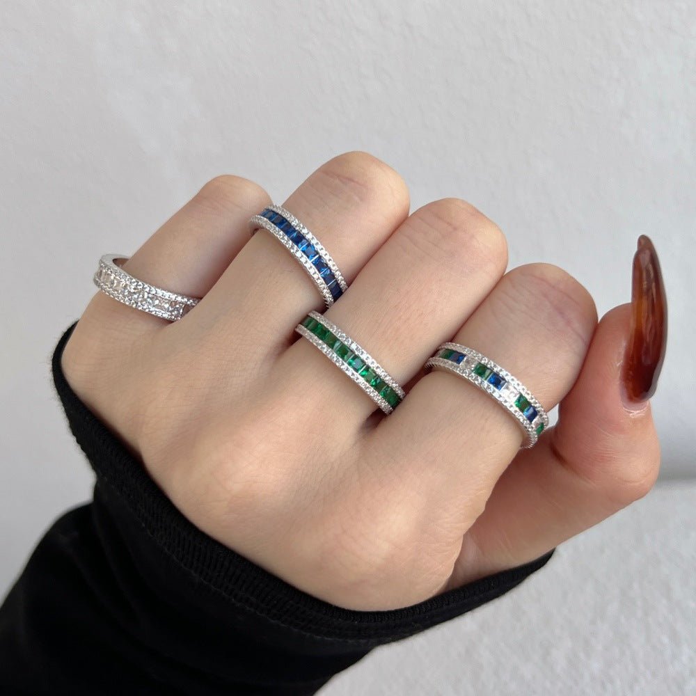 Sparkling round ring
